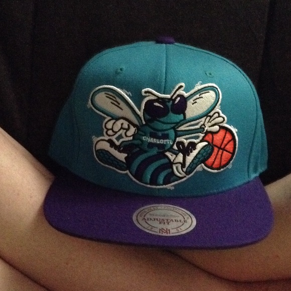 Charlotte Hornets Mitchell and Ness SnapBack
