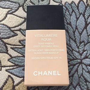 Vitalumiere Aqua Foundation