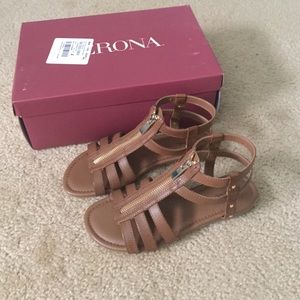 Sandals with Zipper Detail