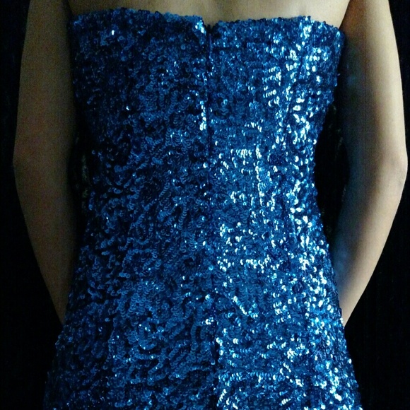 Prom dress - Picture 4 of 4