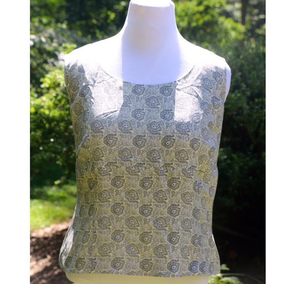 ⬇️Silk plus size top. Beautiful and versatile 20