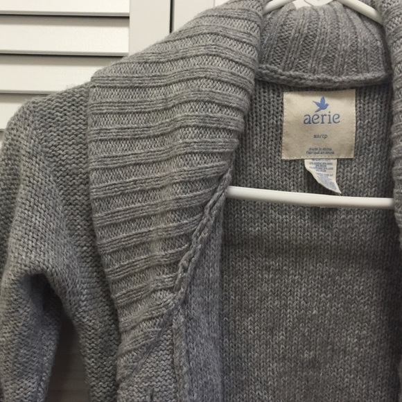 Thick Aerie grey sweater