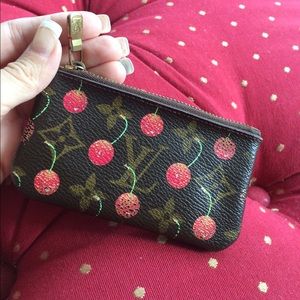 Offers🍒Authentic LV coin pouch. Hard to find