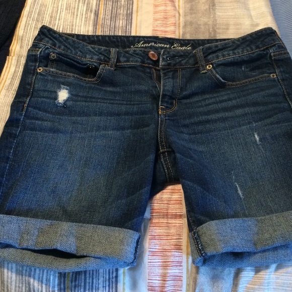 Bermuda jean shorts