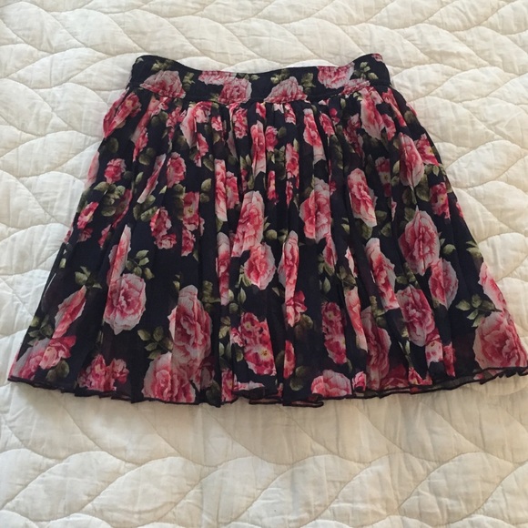 Forever 21 Small navy and pink floral skirt