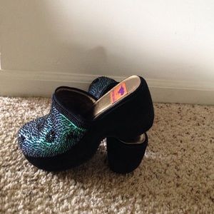 Wedge shoes