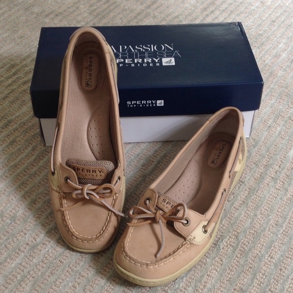 Sperry angelfish boat shoe size 9