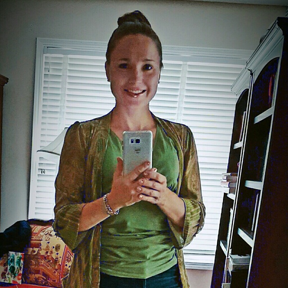 Meet your Posher, Joy - Picture 2 of 3