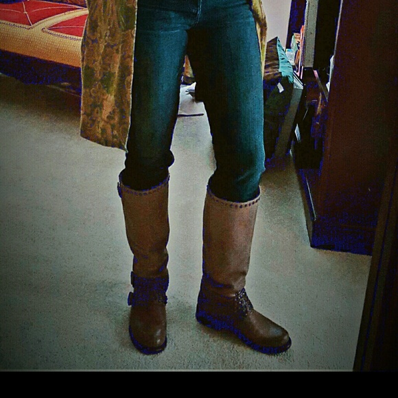 Meet your Posher, Joy - Picture 3 of 3