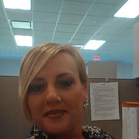 Meet your Posher, Billie - Picture 1 of 1