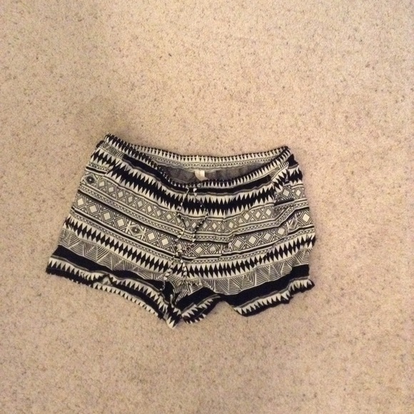 No Boundaries Patterned shorts