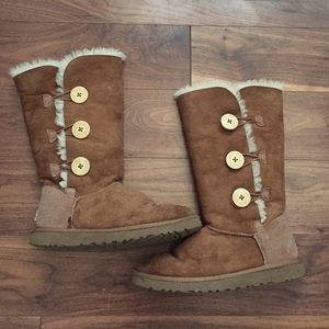 Ugg Chestnut Bailey Button