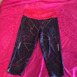 Nike dri-fit crop leggings