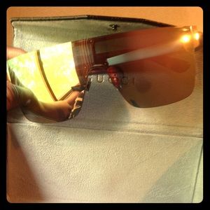 Gucci shield sunglasses with case