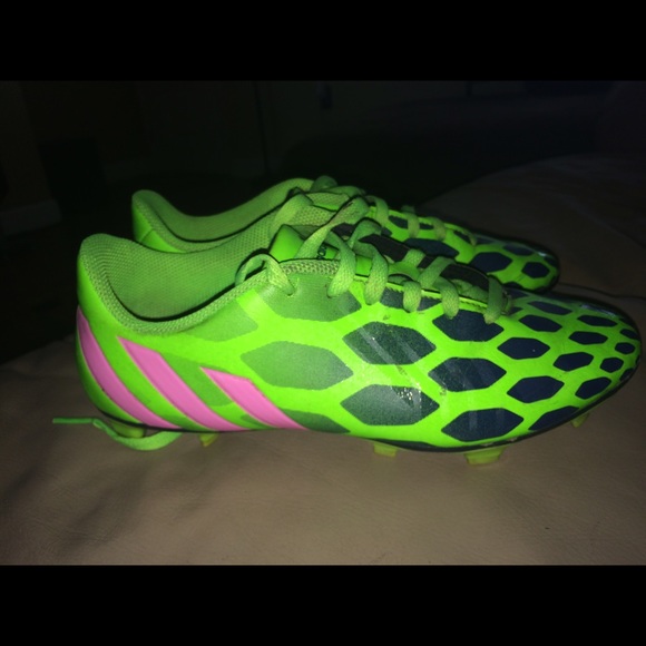 Adidas Predito instinct FG soccer cleats