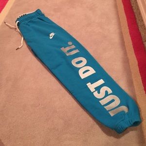 🎉SOLD🎉 Nike sweats.