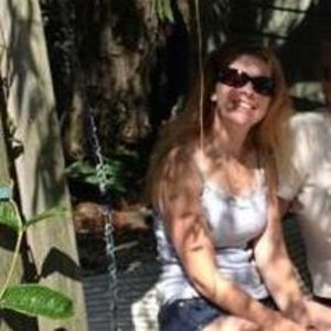 Meet your Posher, Lora