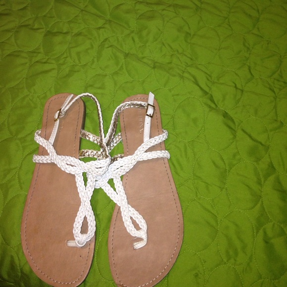 Flat sandals