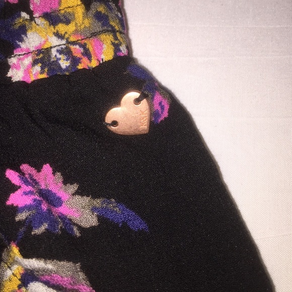 Kendall and Kylie high rise lace trimmed shorts - Picture 2 of 3