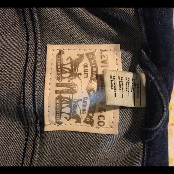 Levi jean jacket - Picture 4 of 4