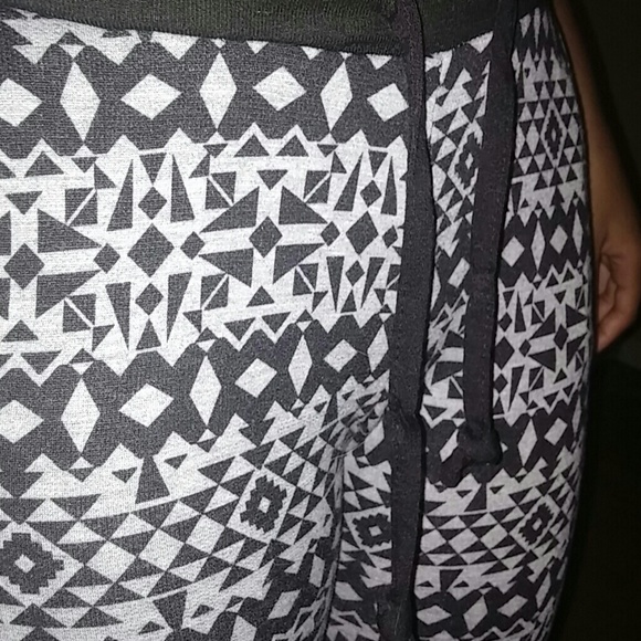Aztec joggers - Picture 3 of 4