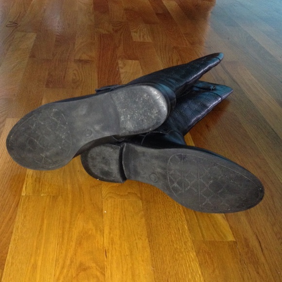 👢Etienne Aigner Black Leather Boots👢 - Picture 4 of 4