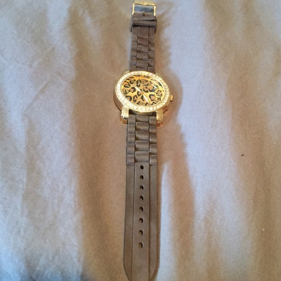 🐆Cheetah, gold and brown silicone watch🐆 - Picture 2 of 3