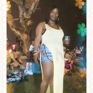 Meet your Posher, Monique