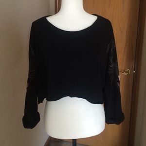 H&M jaguar cropped sweater