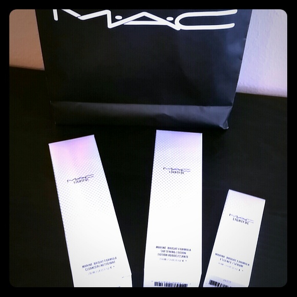 BUNDLE ?? 3 piece mac cosmetics