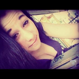 Meet your Posher, Selena