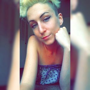 Meet your Posher, Cassi