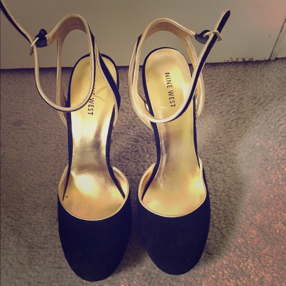BRAND NEW BLACK AND GOLD NINE WEST HEELS