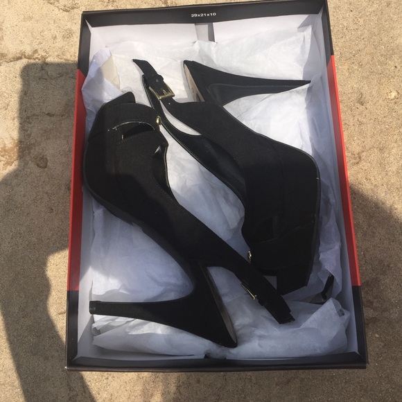 Guess Black Sandal High Heels - Picture 3 of 4