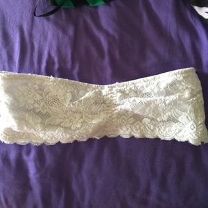 Rue 21 white lace bandeau