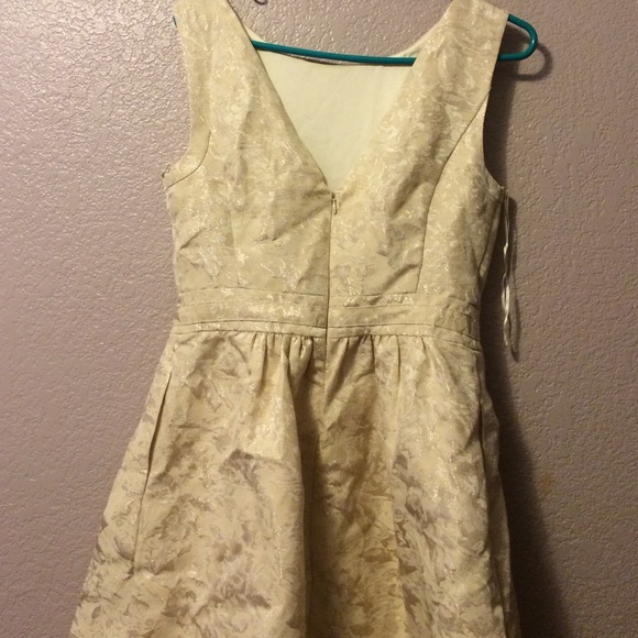 White/gold dress - Picture 3 of 4