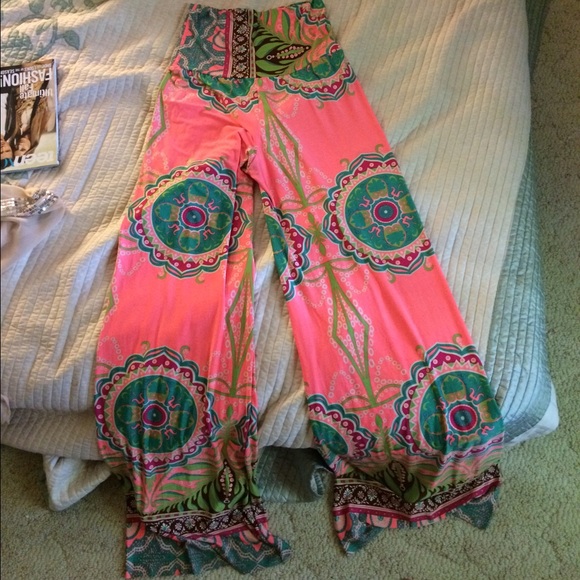 Wide leg printed pants