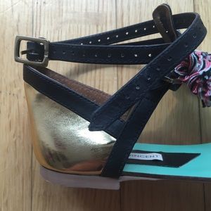 Cynthia Vincent Shoes - Cynthia Vincent Embellished Flat Sandals, Size 7 Cynthia Vincent Shoes - Cynthia Vincent Embellished Flat Sandals, Size 7