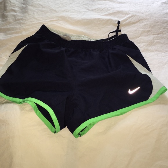Nike women's running short