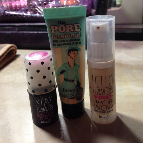 benefit mini bundle - Picture 3 of 3