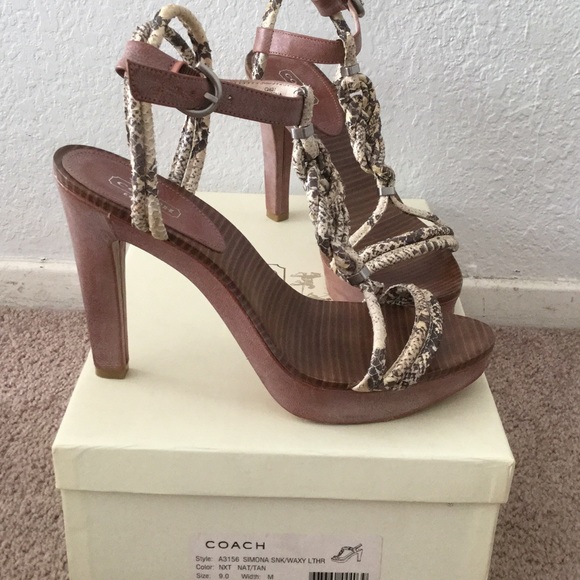 Coach heels - Picture 2 of 4