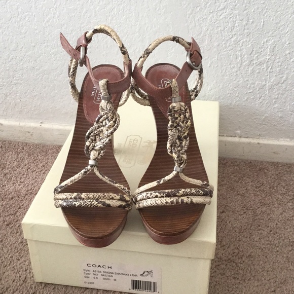 Coach heels - Picture 3 of 4