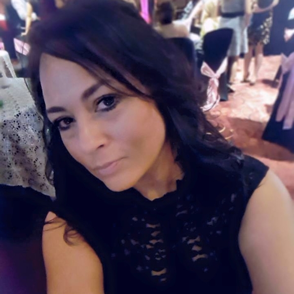 Meet your Posher, Teresa