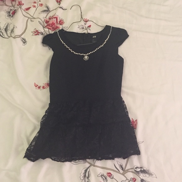 H&M Black Ruffled Shirt