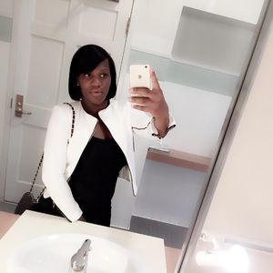 Meet your Posher, Sharifa