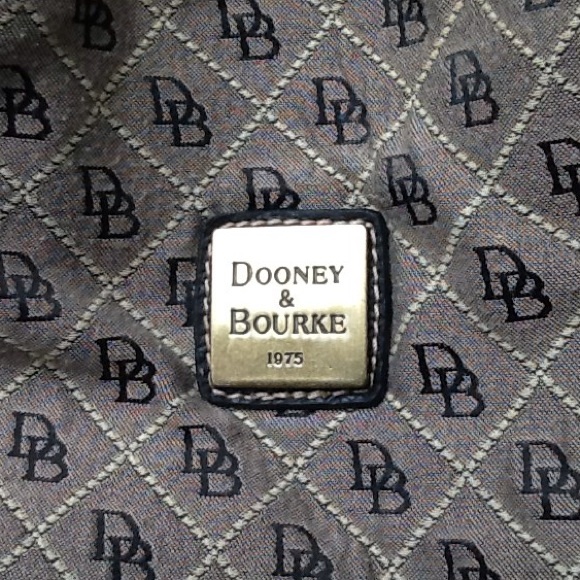 Dooney & bourke - Picture 2 of 4