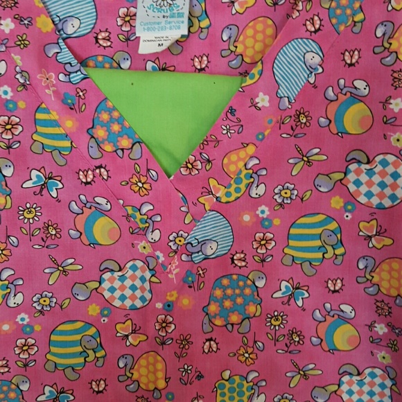 Scrub set