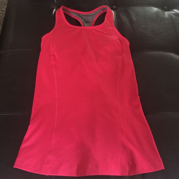 Really cute Nike top