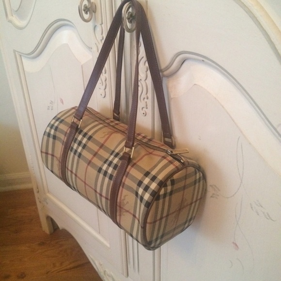 AUTHENTIC Burberry London handbag barley used