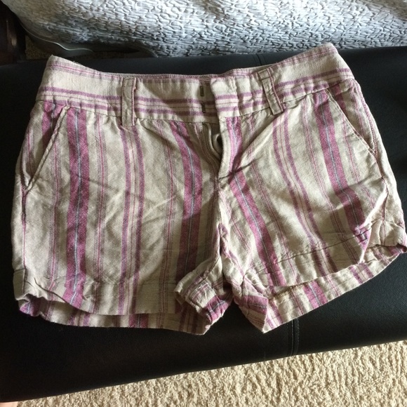 Linen red striped shorts